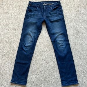 Banana Republic Dark Blue Traveler slim fit jeans 31x32